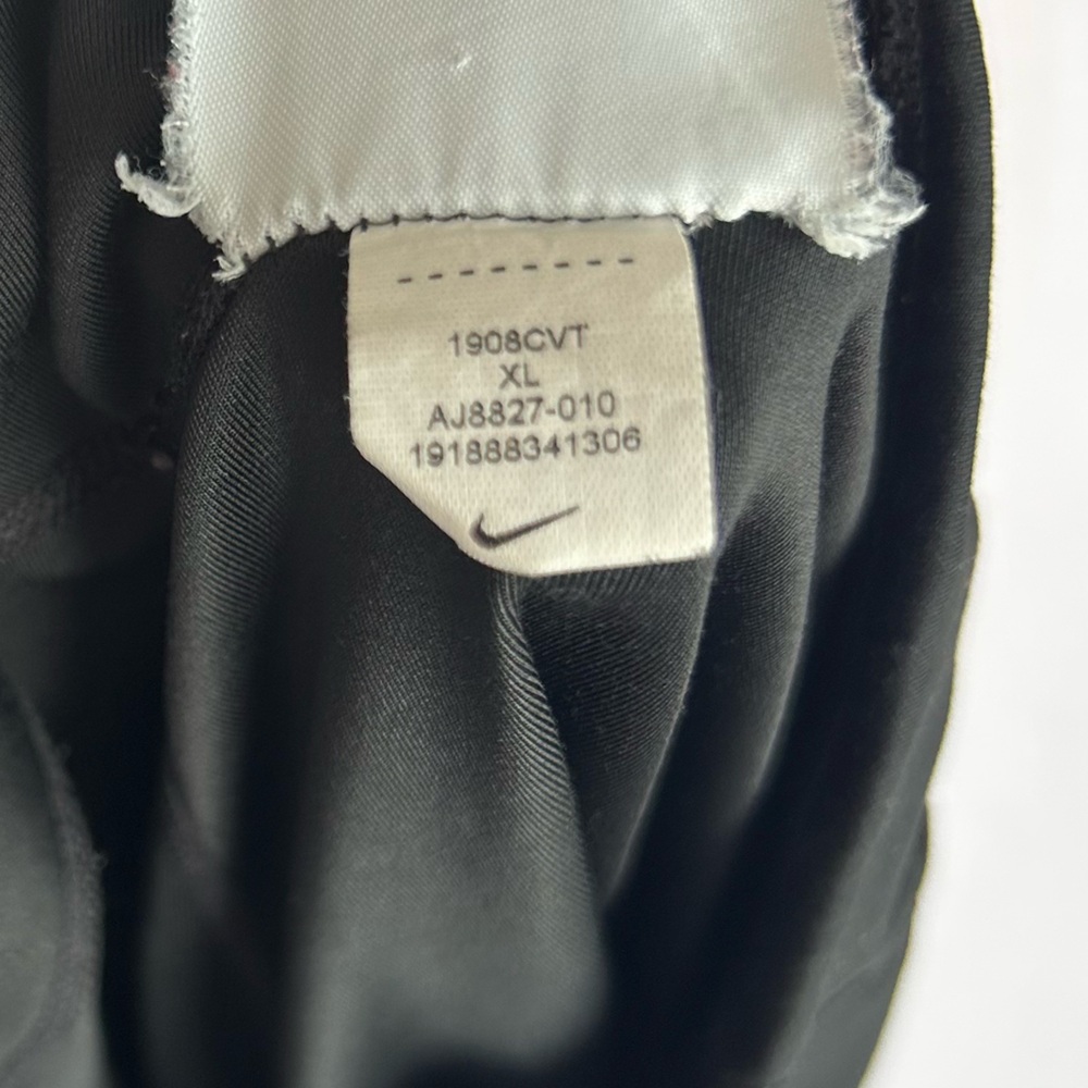 Nike Dri-FIT Black Leggings - Picture 5 of 8